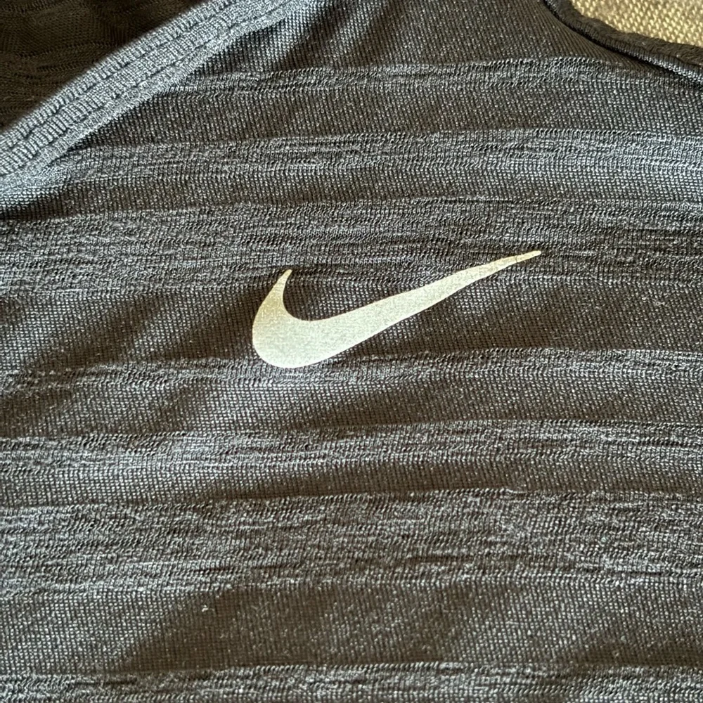 NIKE Dri Fit Striped Black Fabric Criss Cross Double Strap Back‎ Tank Top XS